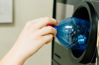 © Ivan Zelenin - Adobe Stock.com Foto: Pfandautomat