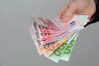 © photo 5000 - stock.adobe.com Foto: Geldfächer